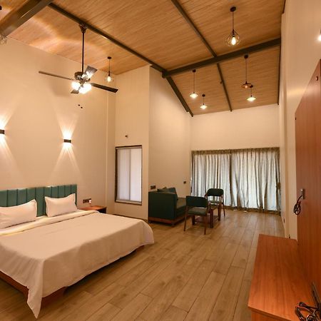 E&G Green Courts Resort At Koroli Hill Station Nashik Extérieur photo